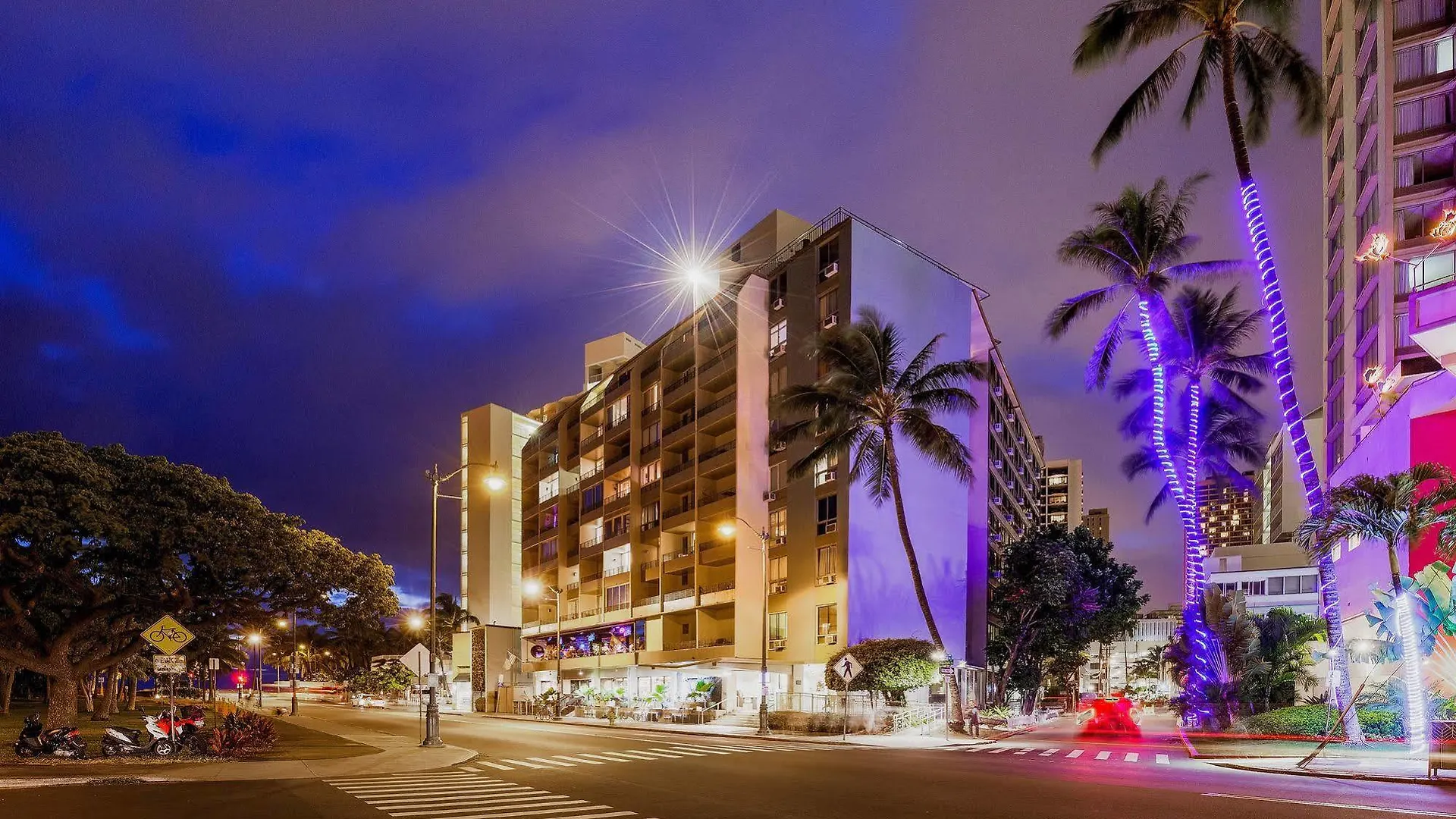 Castle At Waikiki Grand Hotel Honolulu 2*,